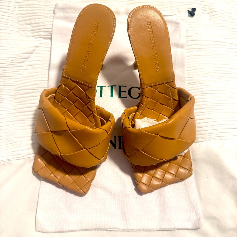 Lido intrecciato leather mules sz 40
